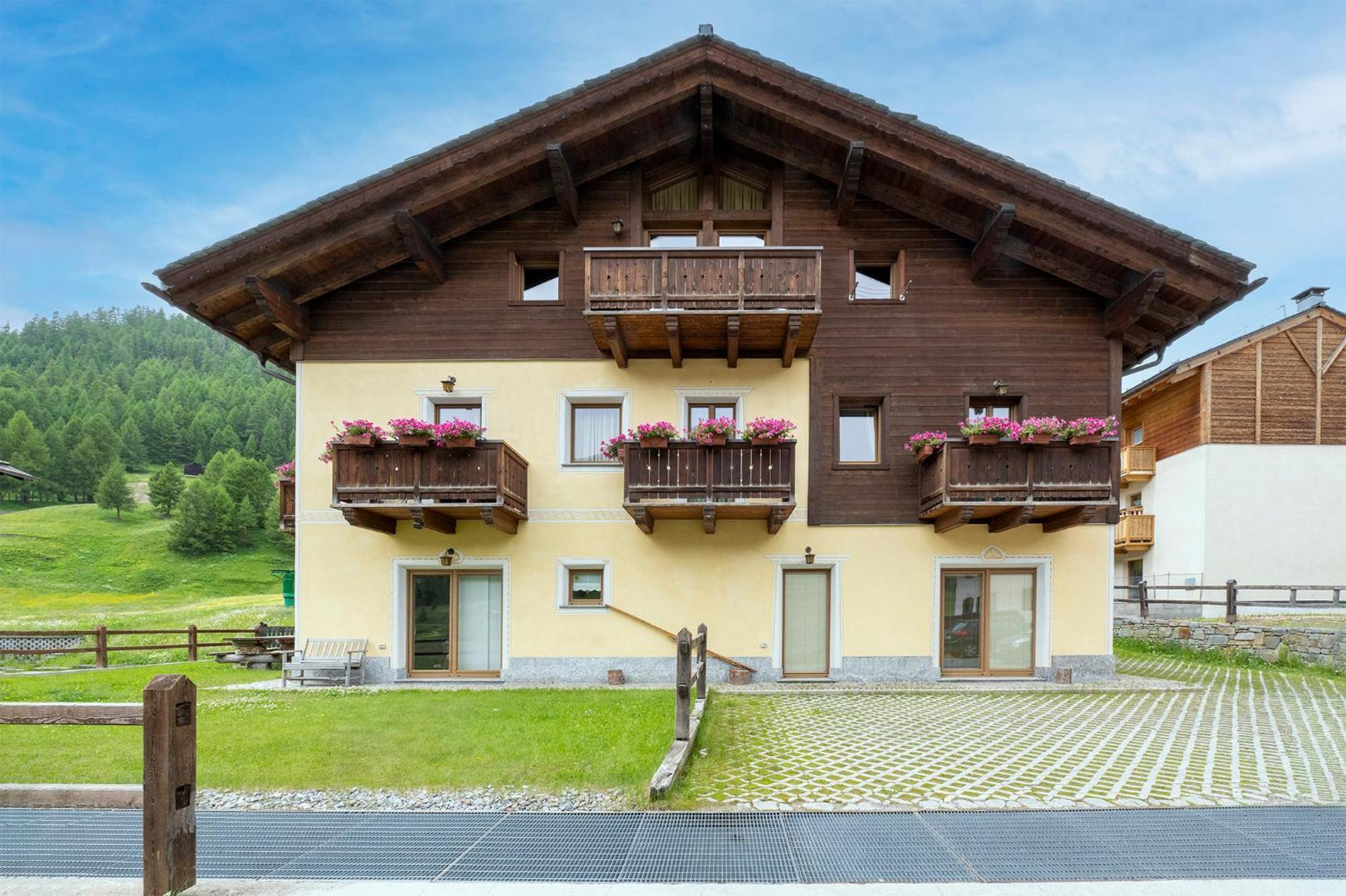 Vera Apartment Livigno Exteriör bild